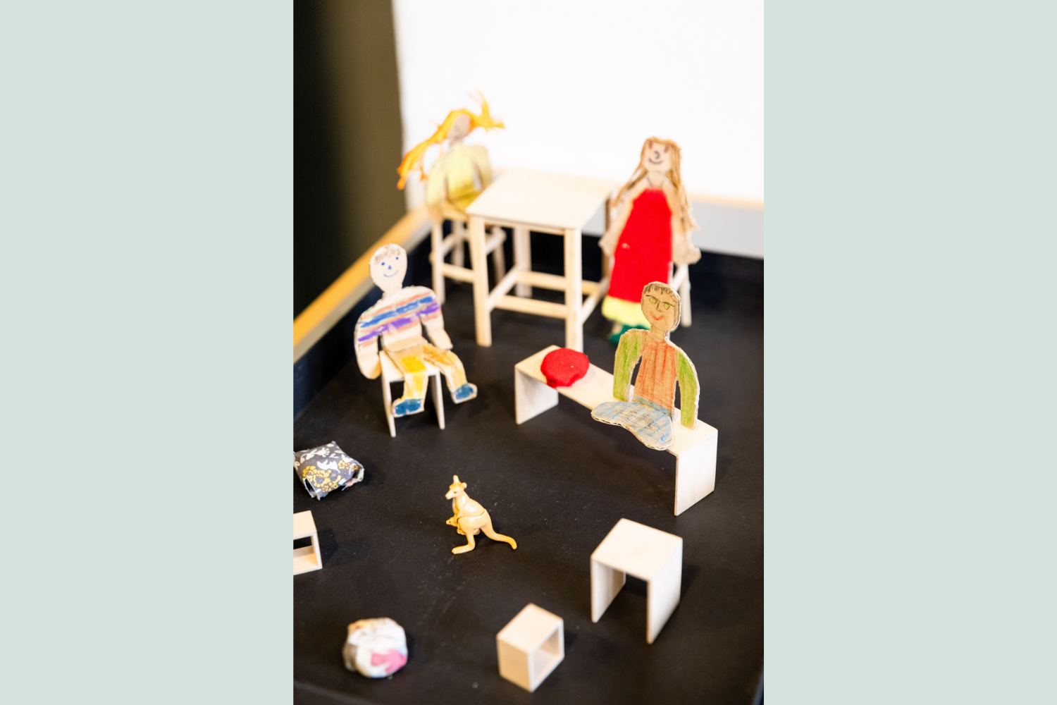 Modell eines Lernraums von Schülern gebastelt Partizipative Raumgestaltung in Ganztagsschulen